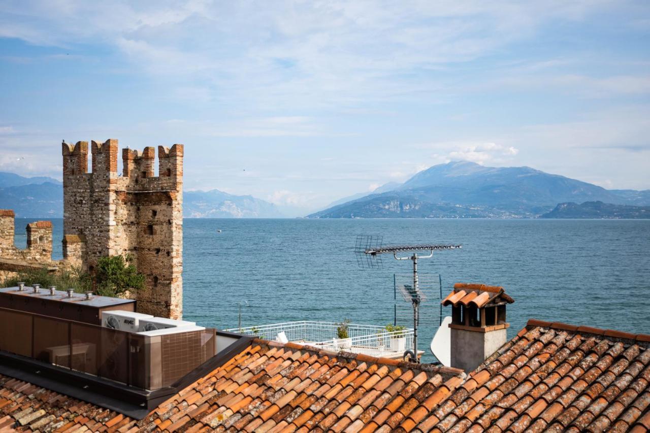 Hotel Degli Oleandri Sirmione Exterior photo