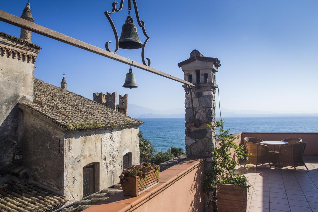 Hotel Degli Oleandri Sirmione Exterior photo